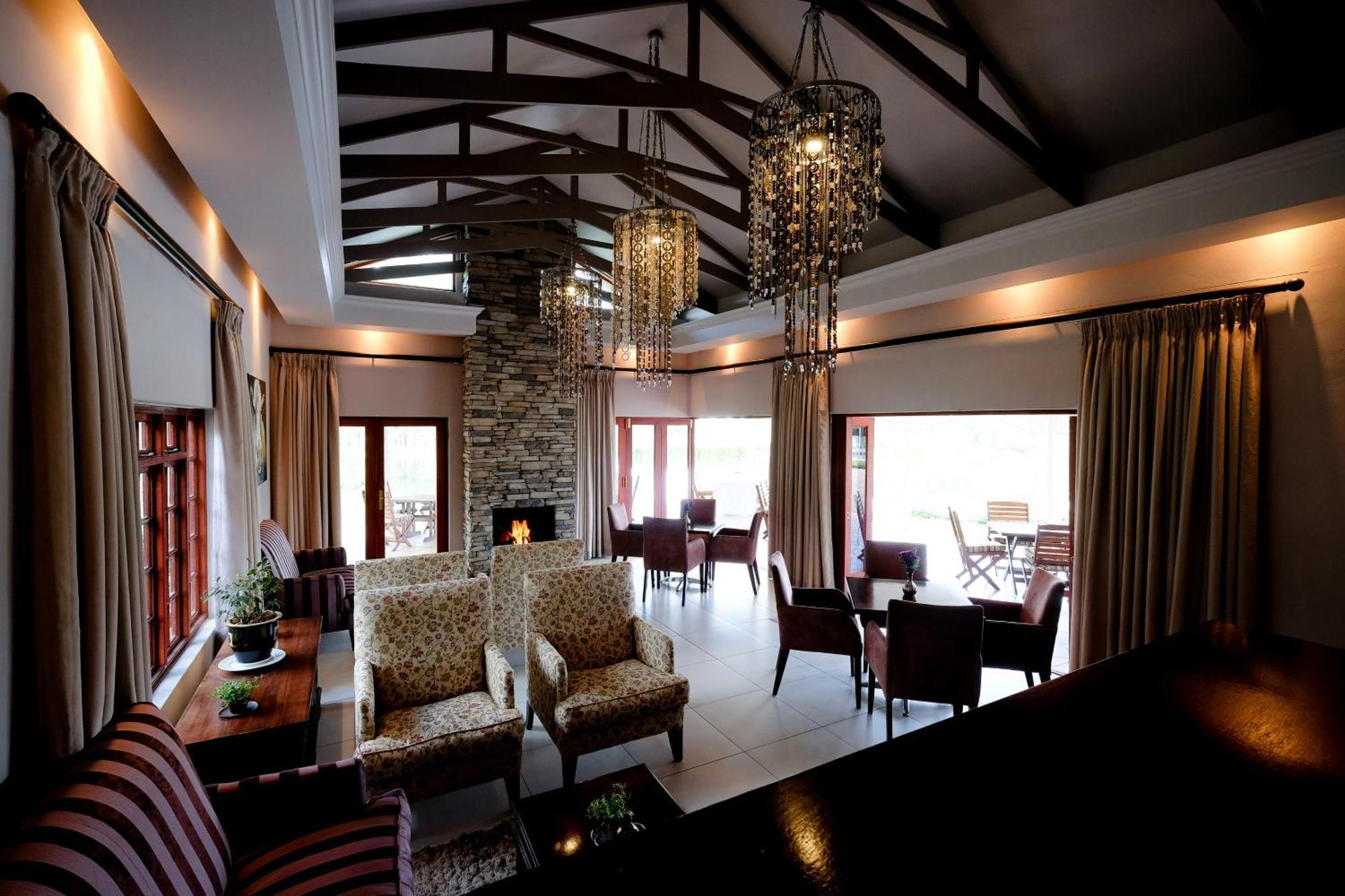 Oxbow Country Estate Country house *